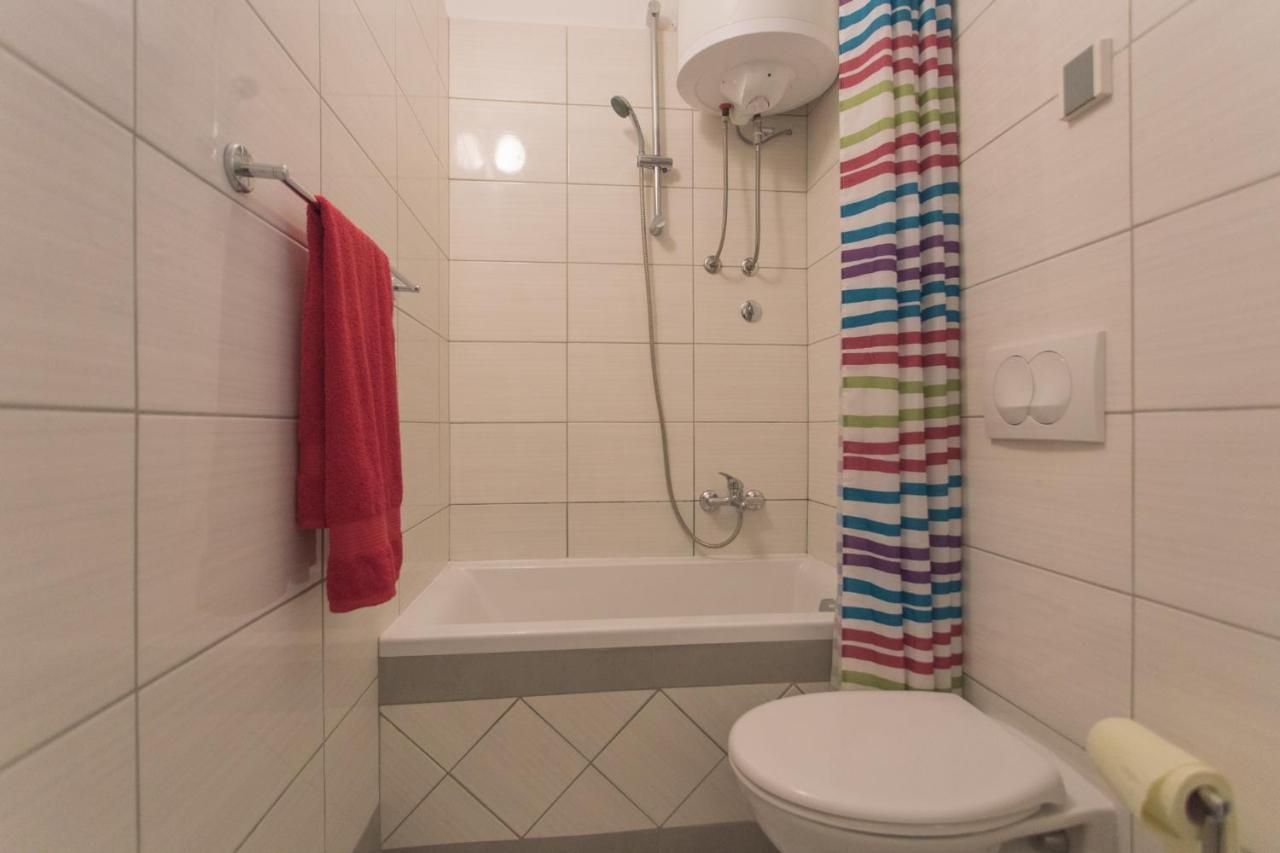 Kiwi Apartments Gornji Karin Kültér fotó
