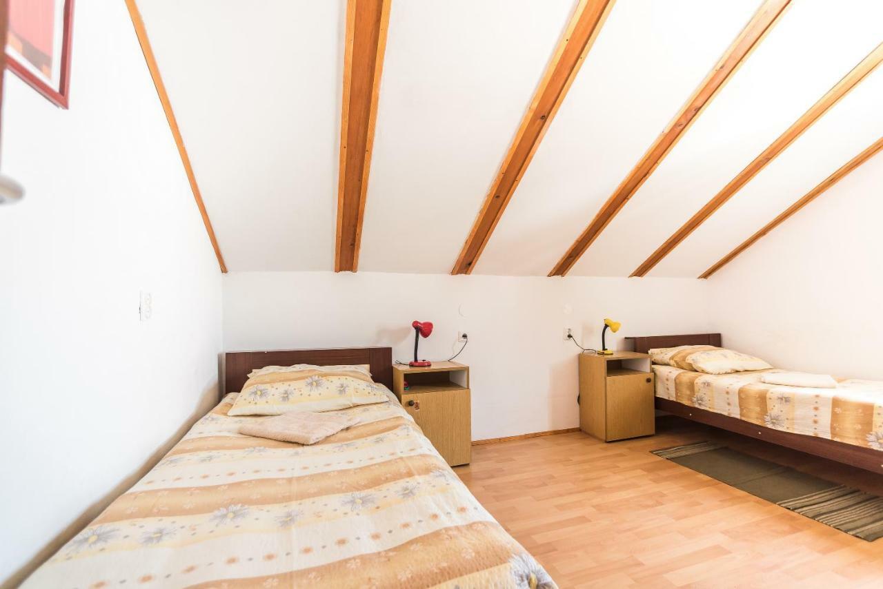 Kiwi Apartments Gornji Karin Kültér fotó