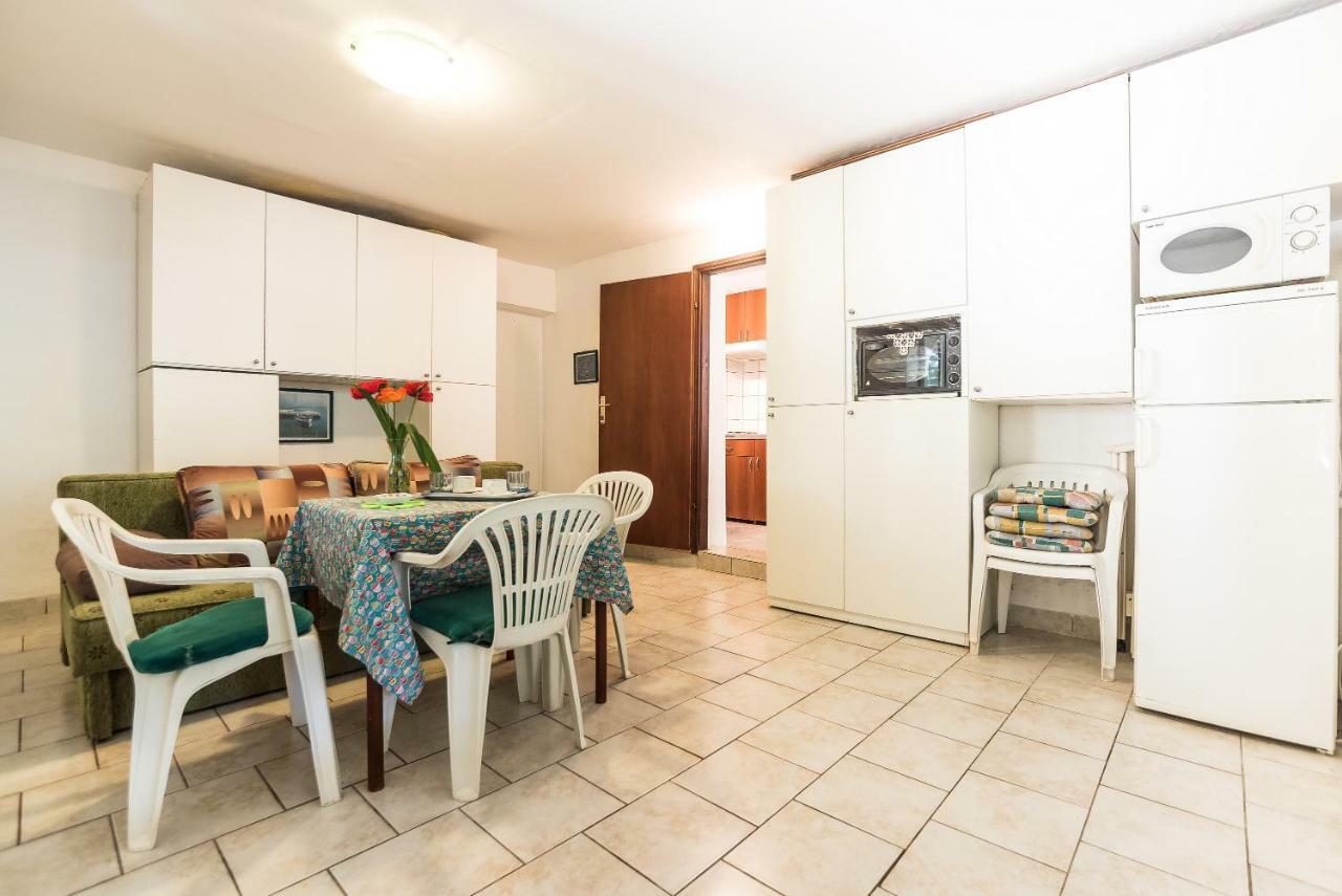 Kiwi Apartments Gornji Karin Kültér fotó